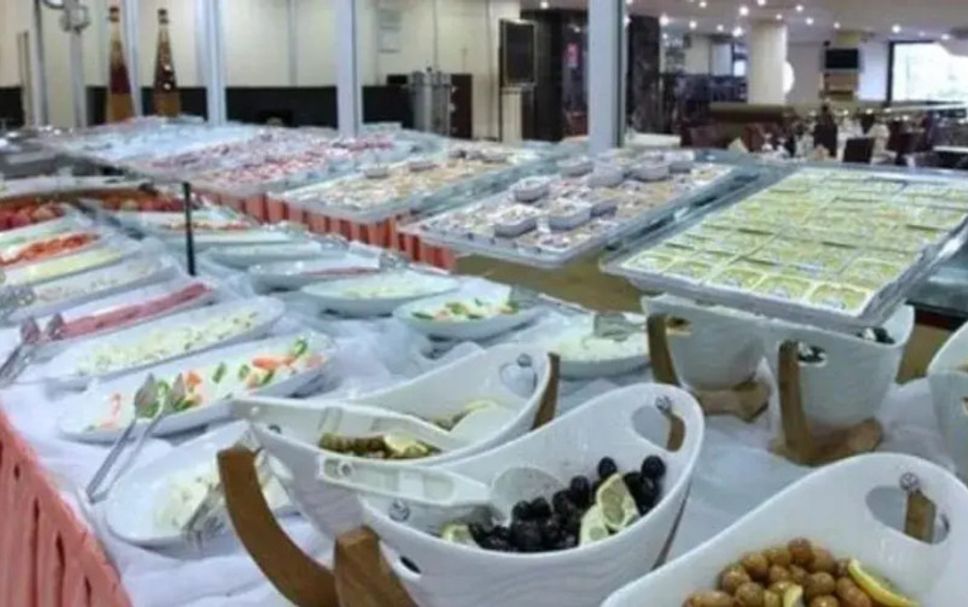 Buffet Photo