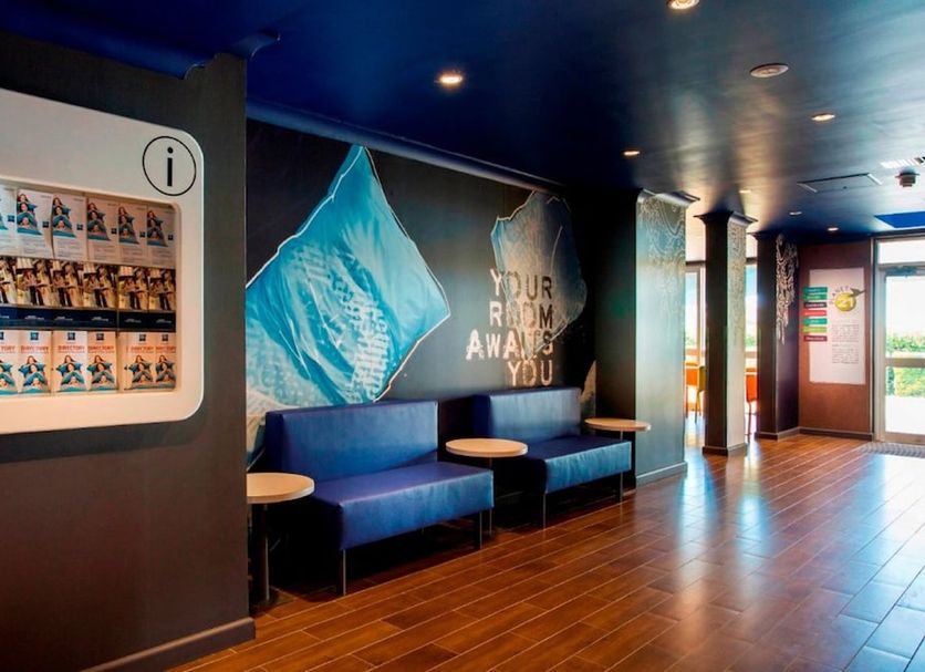 Lounge Photo