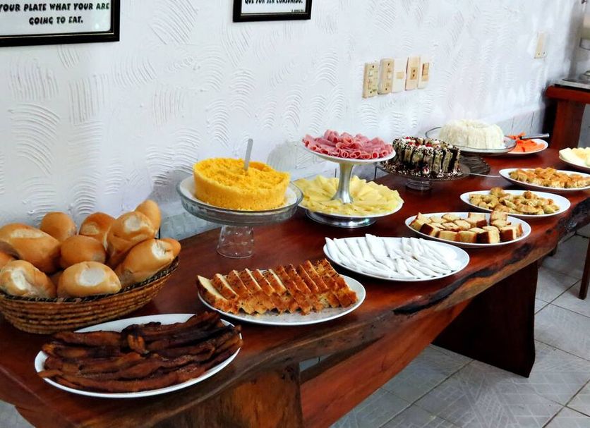 Buffet Photo