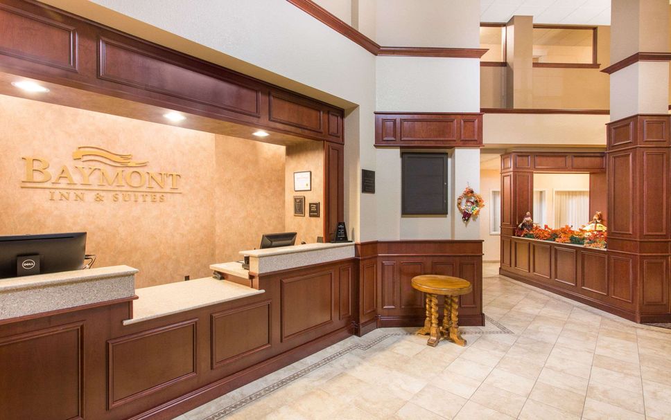 Front desk Photo