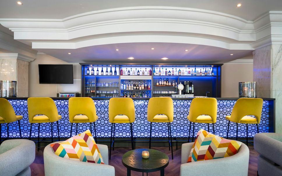 Bar Photo