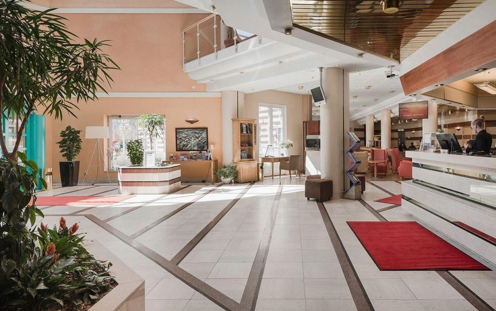 Lobby Photo