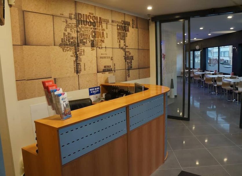Front desk Photo