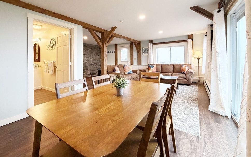 Dining room Photo