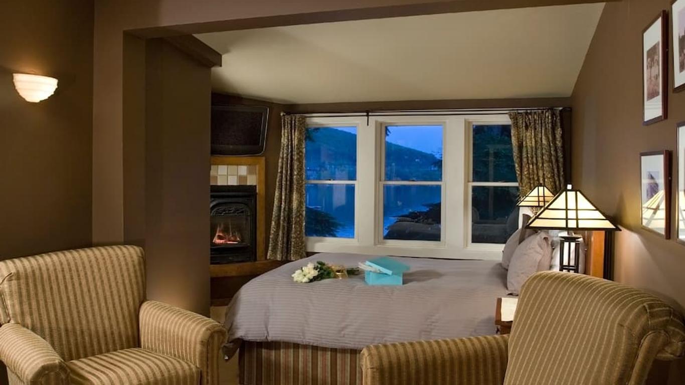 Lake Pointe Inn