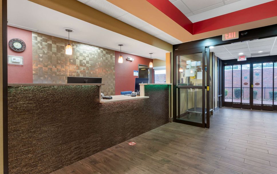 Front desk Photo