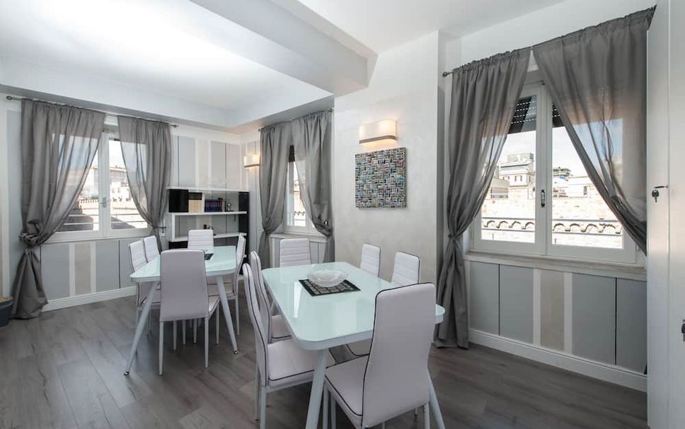 Dining room Photo