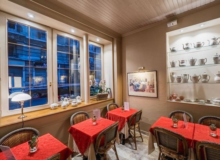 Restaurant Photo
