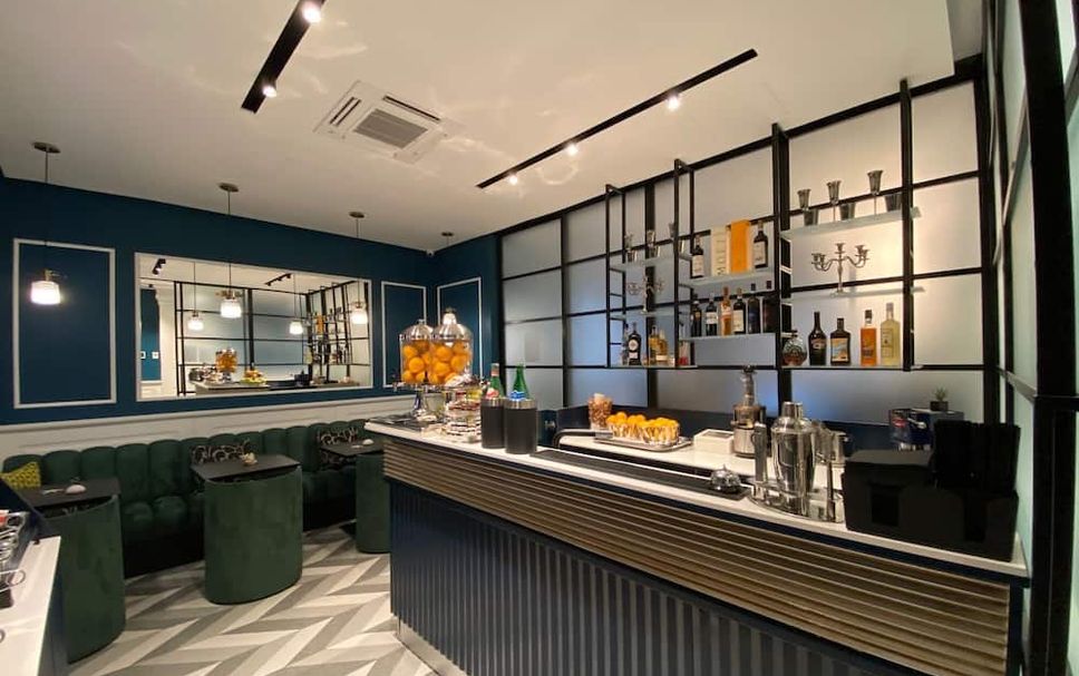 Bar Photo