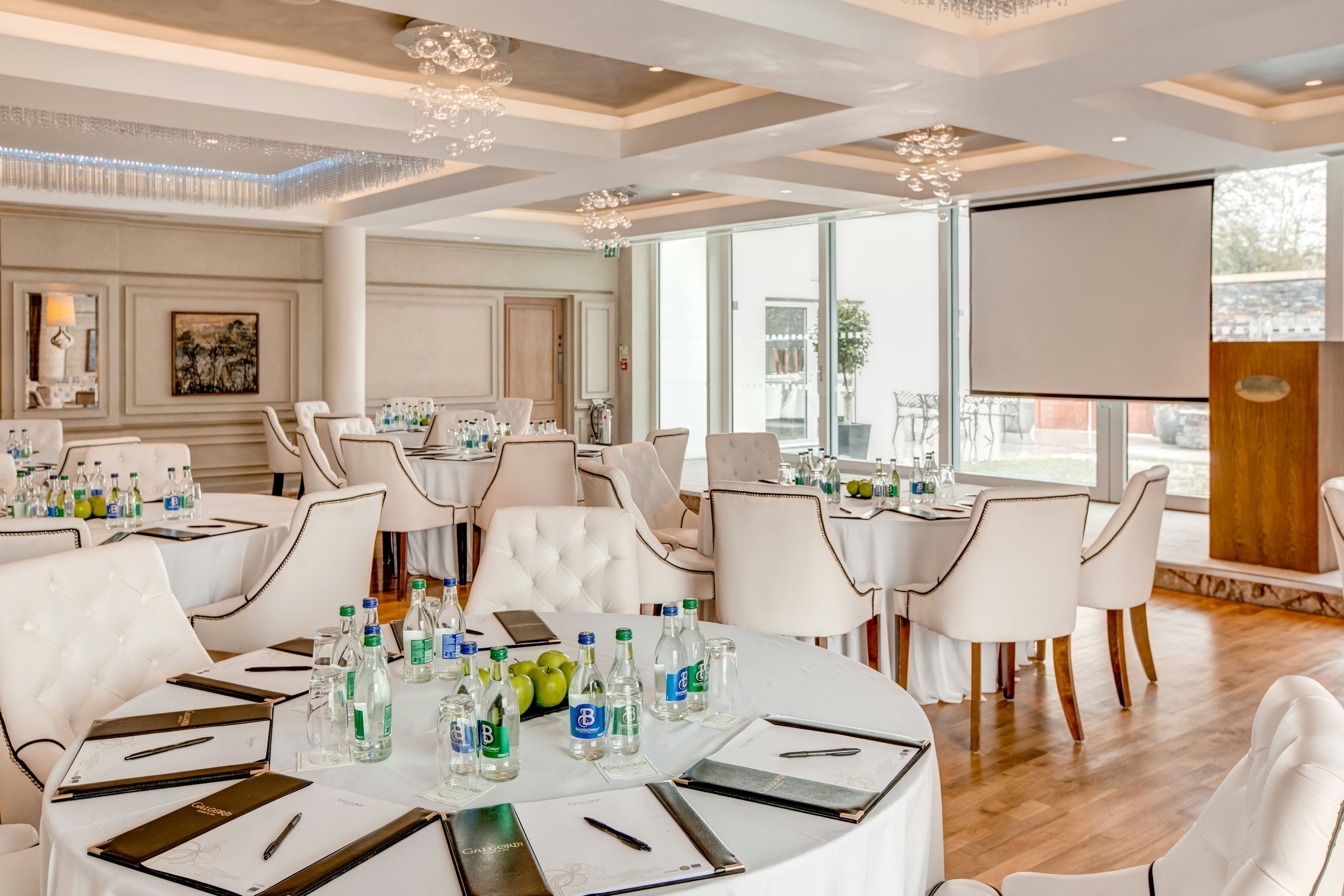 Banquet hall