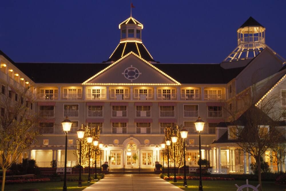 Disney's Yacht Club Resort, Orlando | HotelsCombined