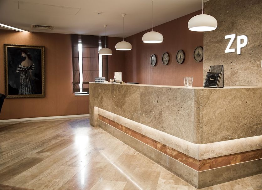 Front desk Photo