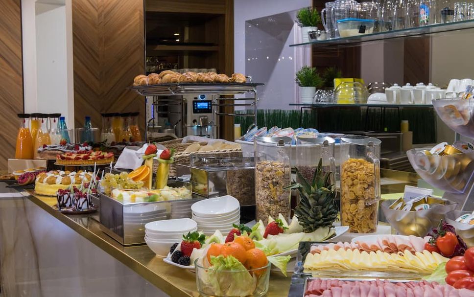 Buffet Photo