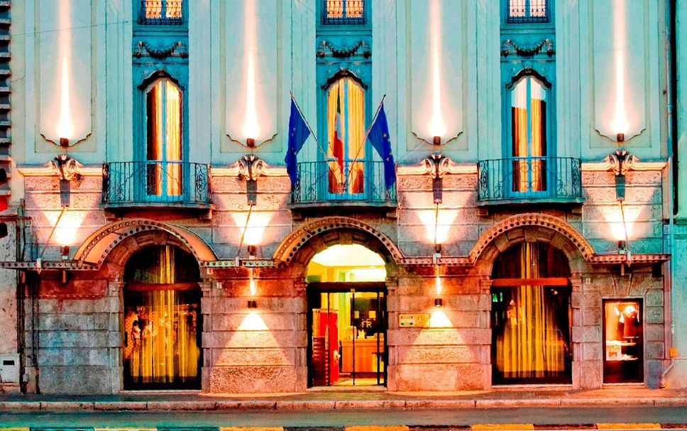 Building Photo