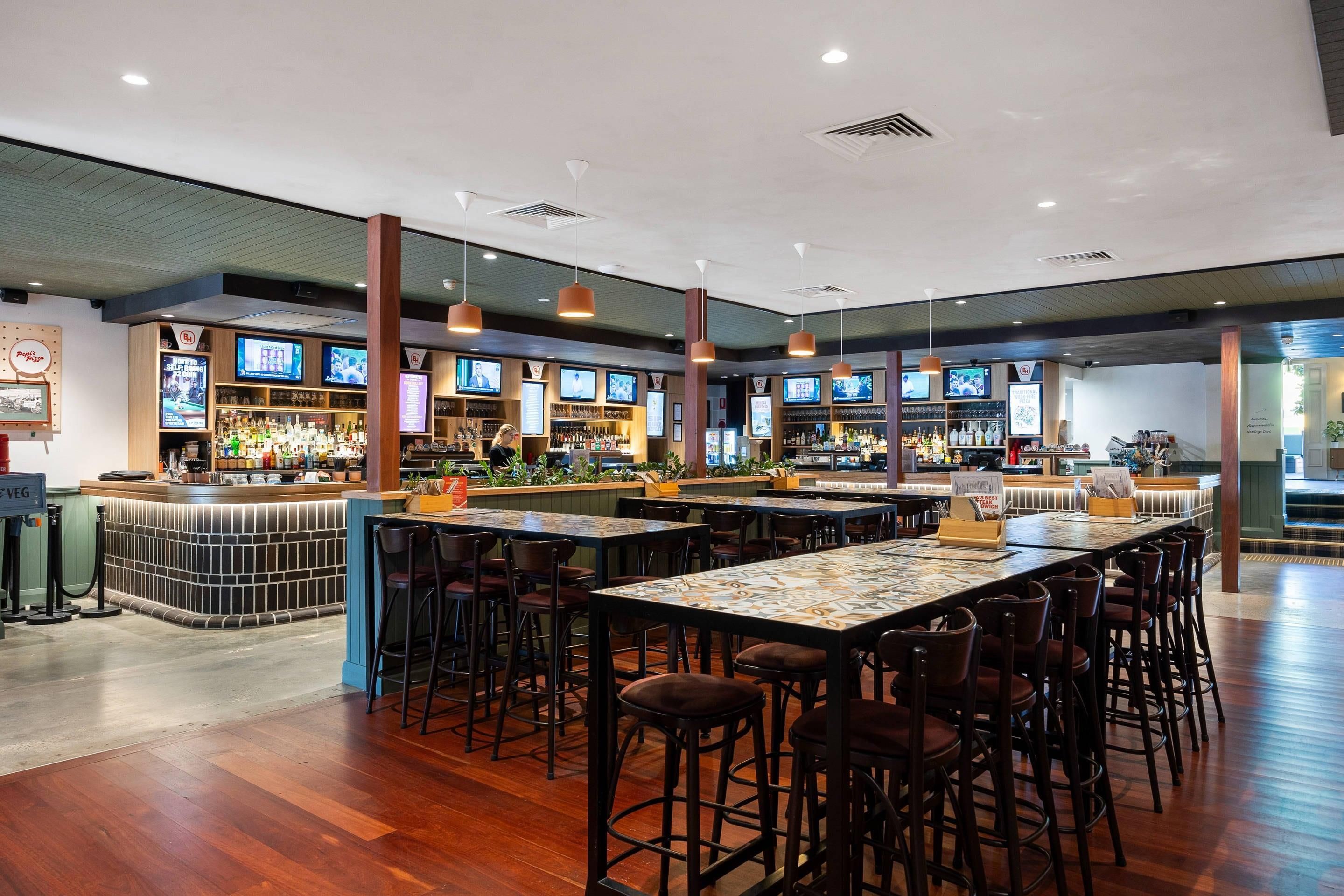 Bar Photo
