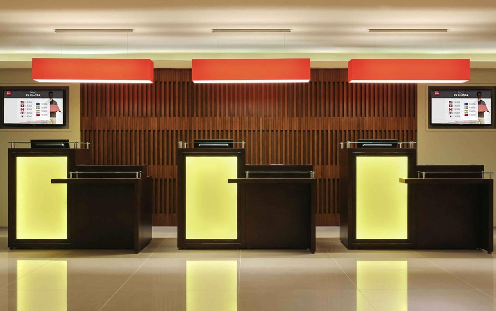 Front desk Photo