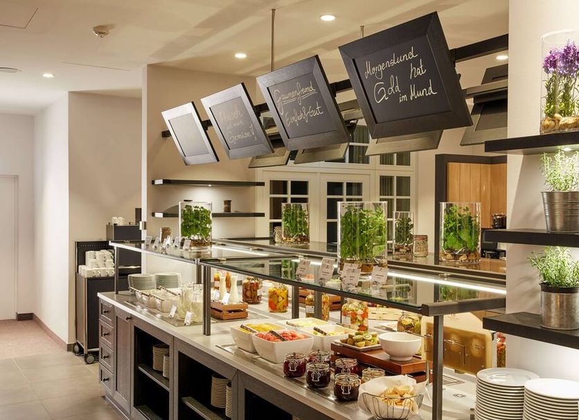 Buffet Photo