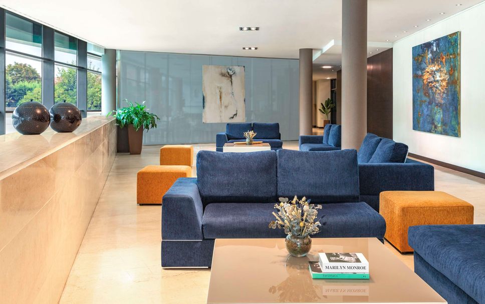 Lounge Photo