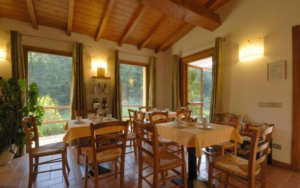 Dining room Photo