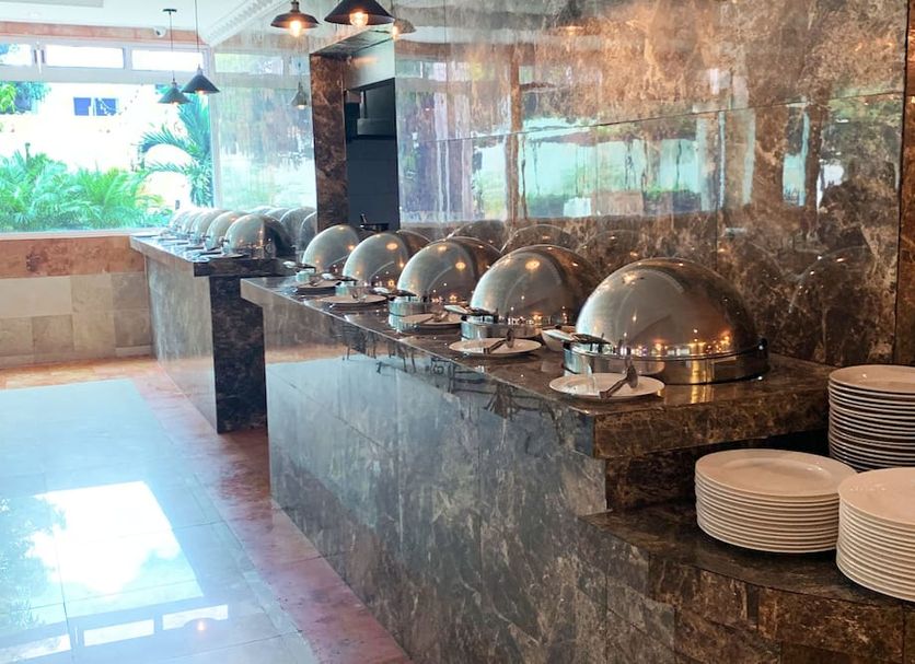 Buffet Photo