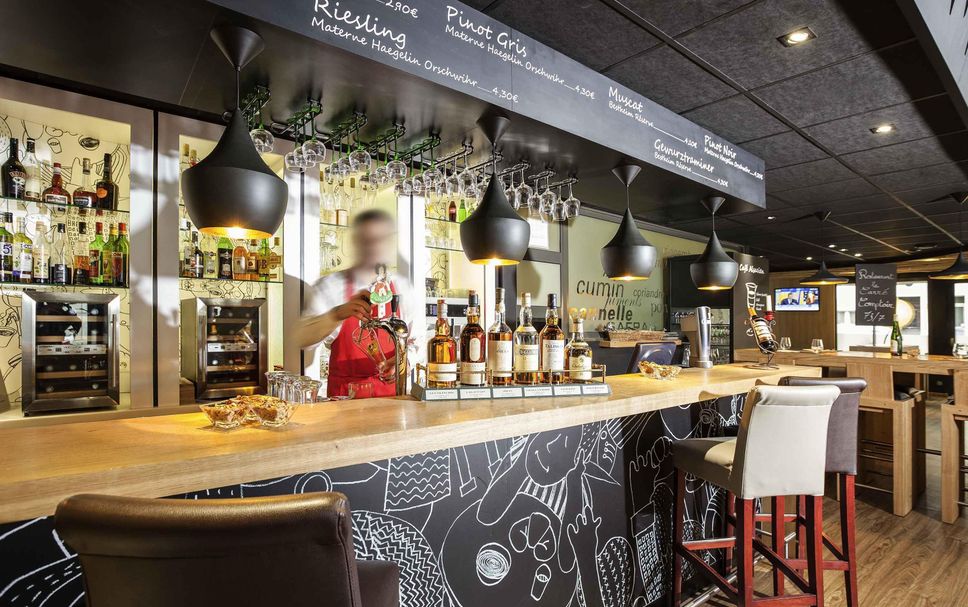 Bar Photo