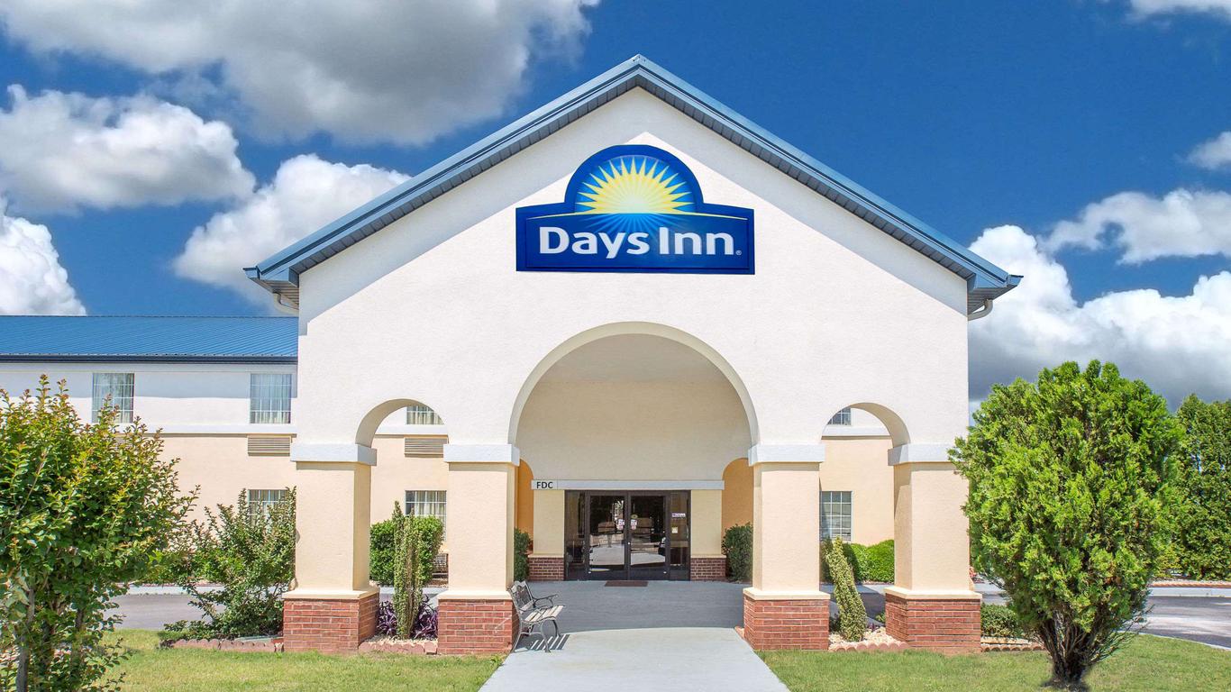 Days Inn by Wyndham Lincoln