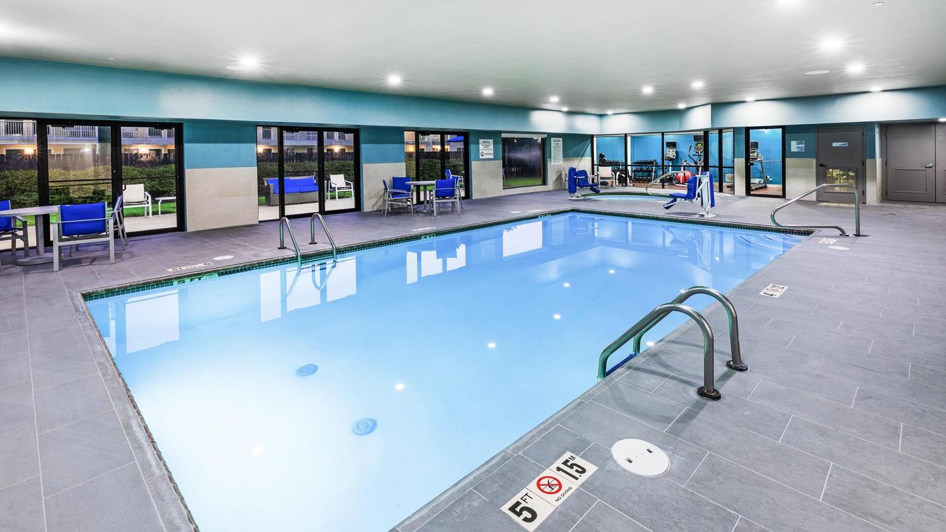 Holiday Inn Express & Suites Sulphur (Lake Charles)
