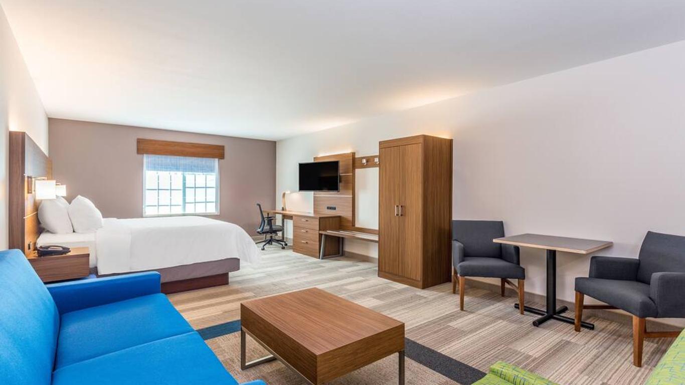 Holiday Inn Express & Suites EAU Claire North