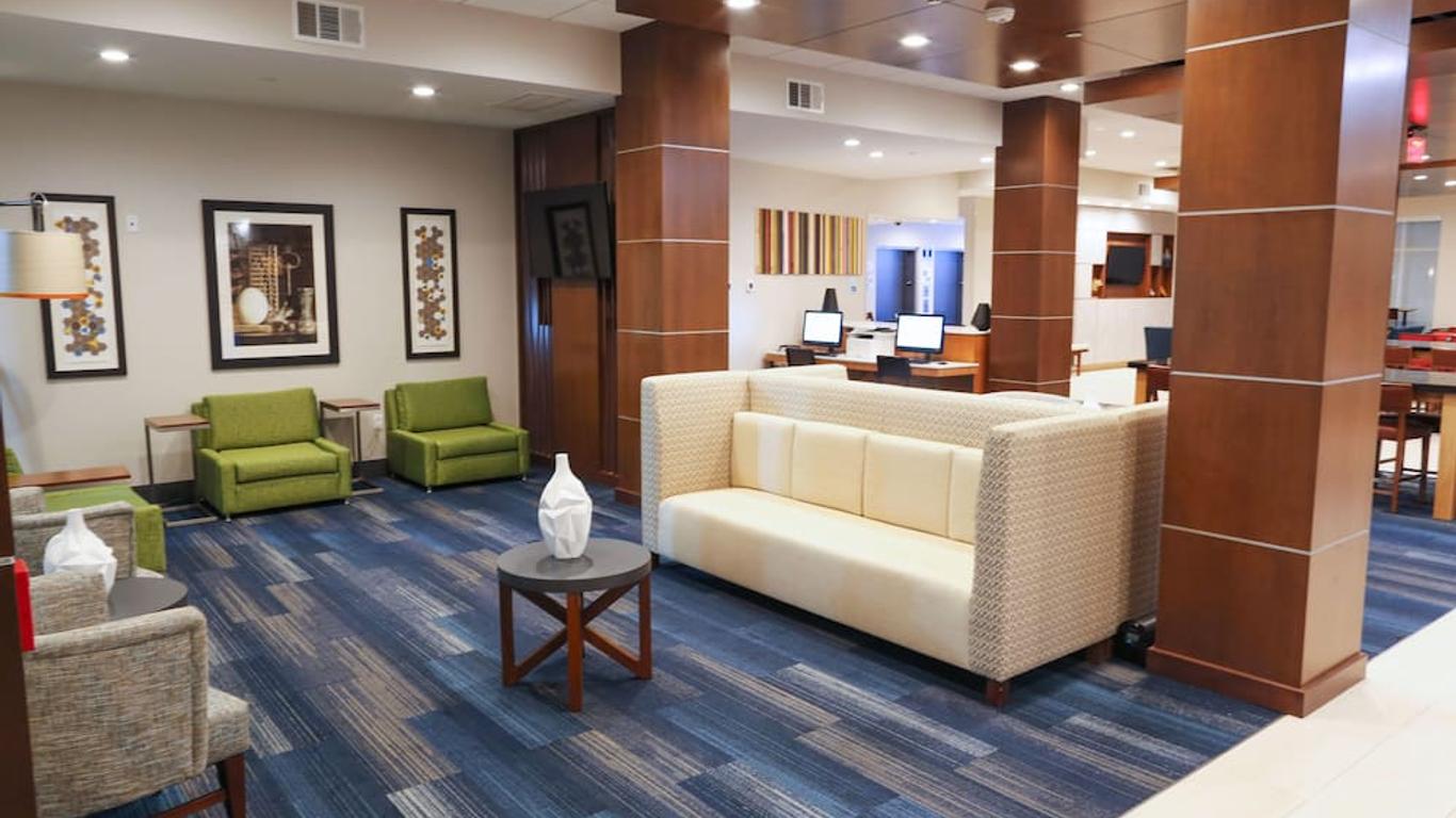Holiday Inn Express & Suites - Houston Iah - Beltway 8, An IHG Hotel