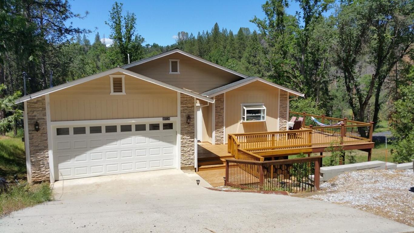 Quiet Retreat Near Yosemite And Pine Mountain Lake Located In A Gated Community