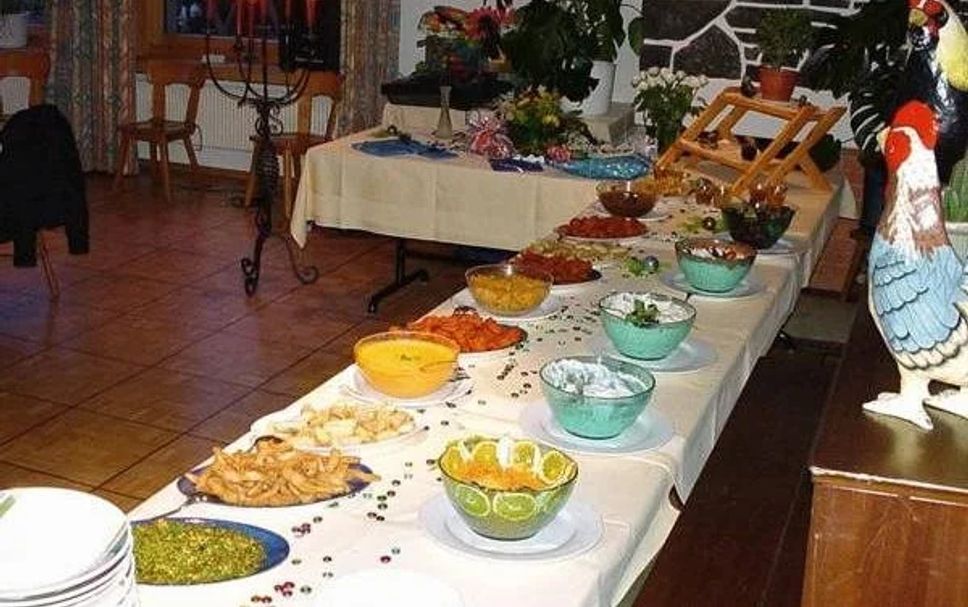Buffet Photo
