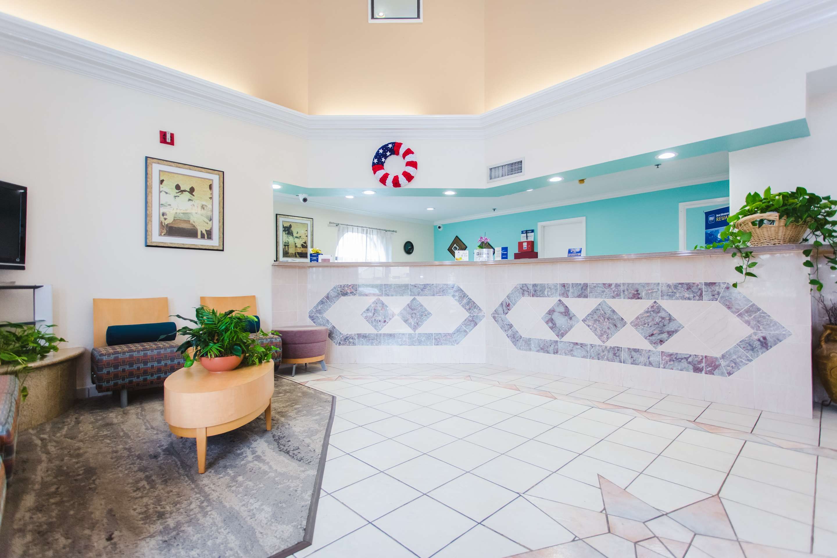 Front desk Photo