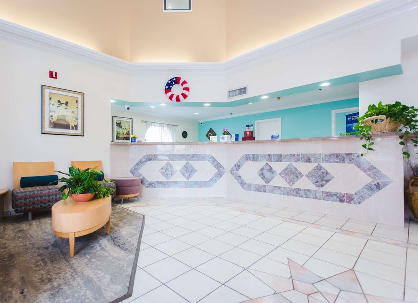 Front desk Photo
