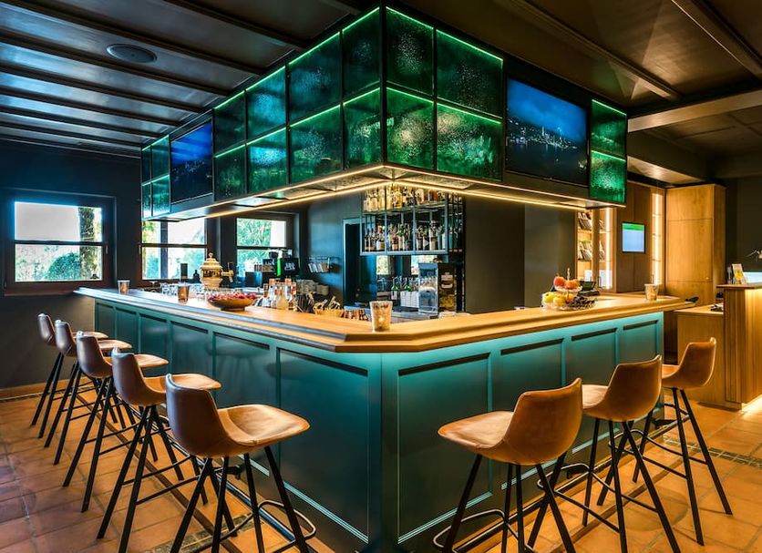 Bar Photo