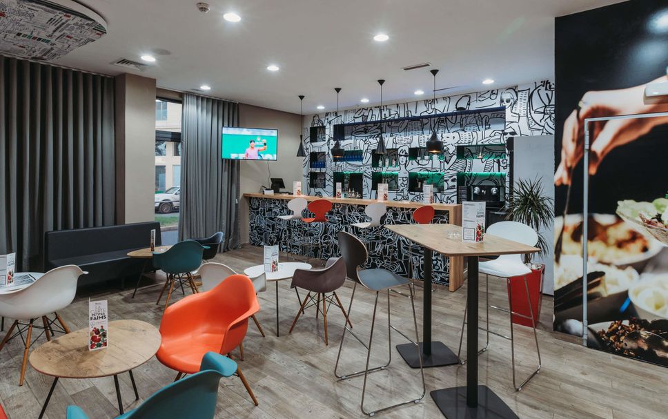 Bar Photo