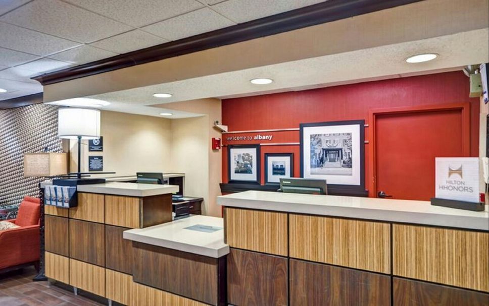 Front desk Photo