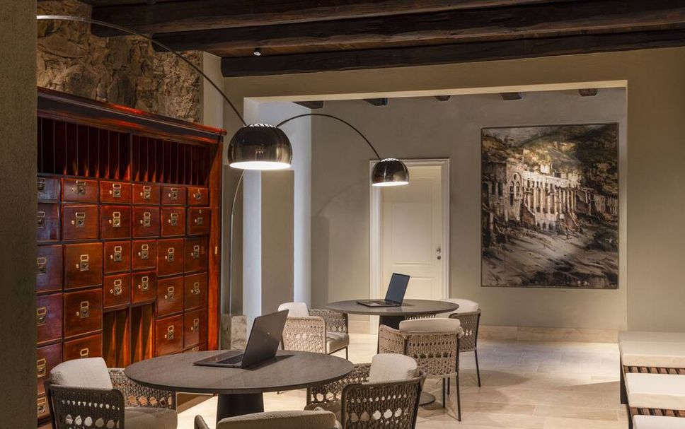 Dining room Photo