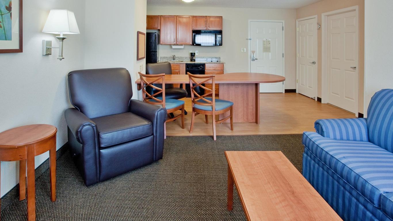 Candlewood Suites Colonial Heights - Fort Lee, An IHG Hotel
