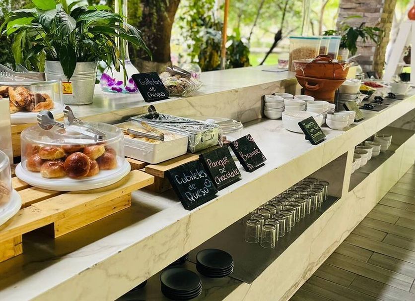 Buffet Photo