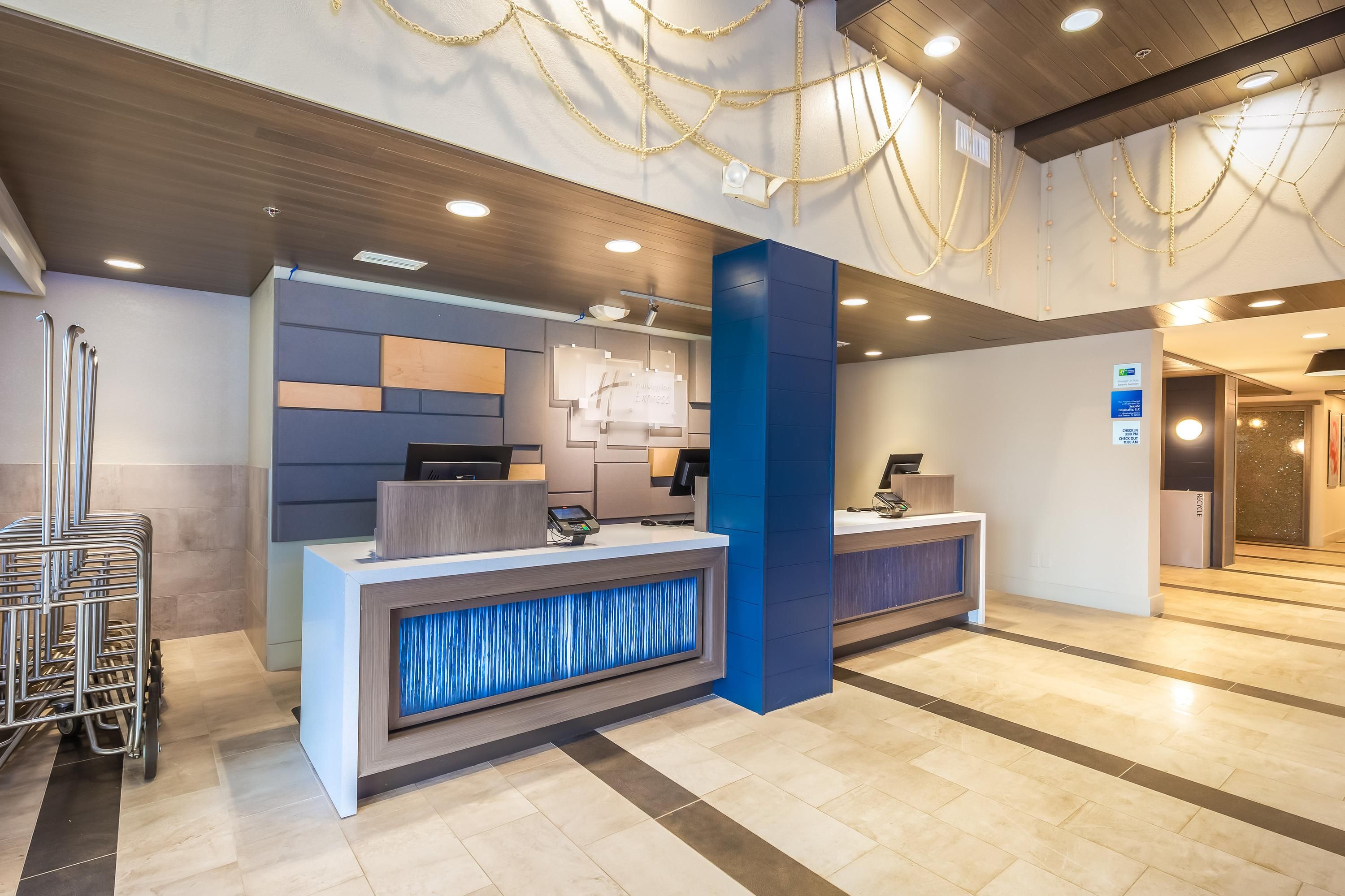 Front desk Photo