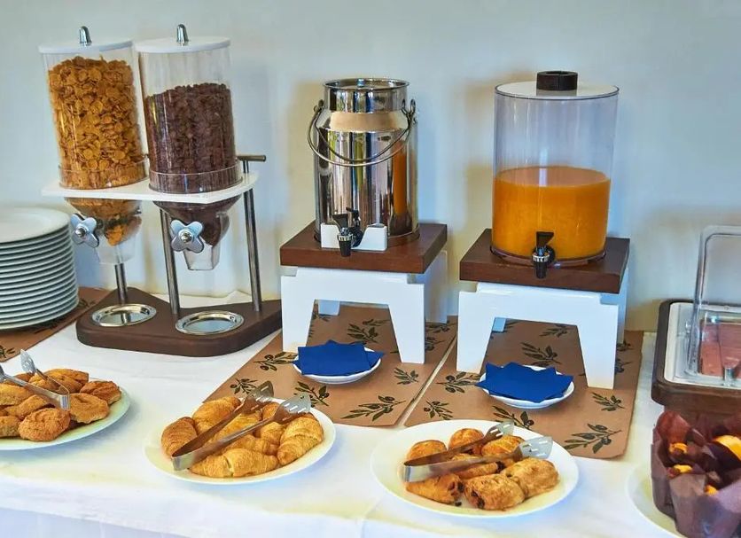 Buffet Photo