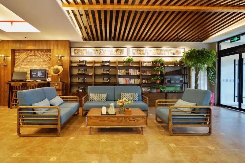 Lounge Photo
