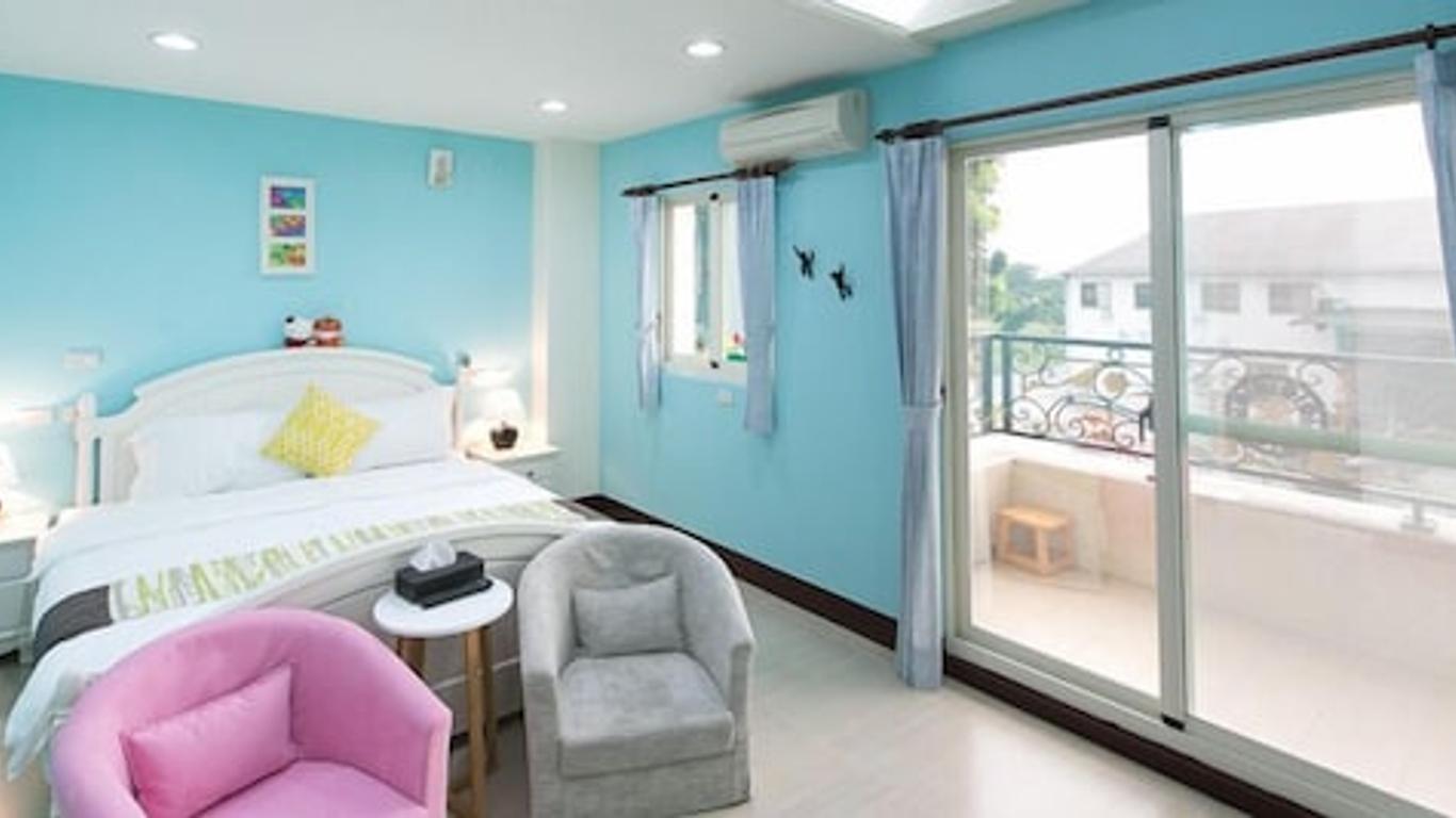 Follow Me Sweet House Bed & Breakfast