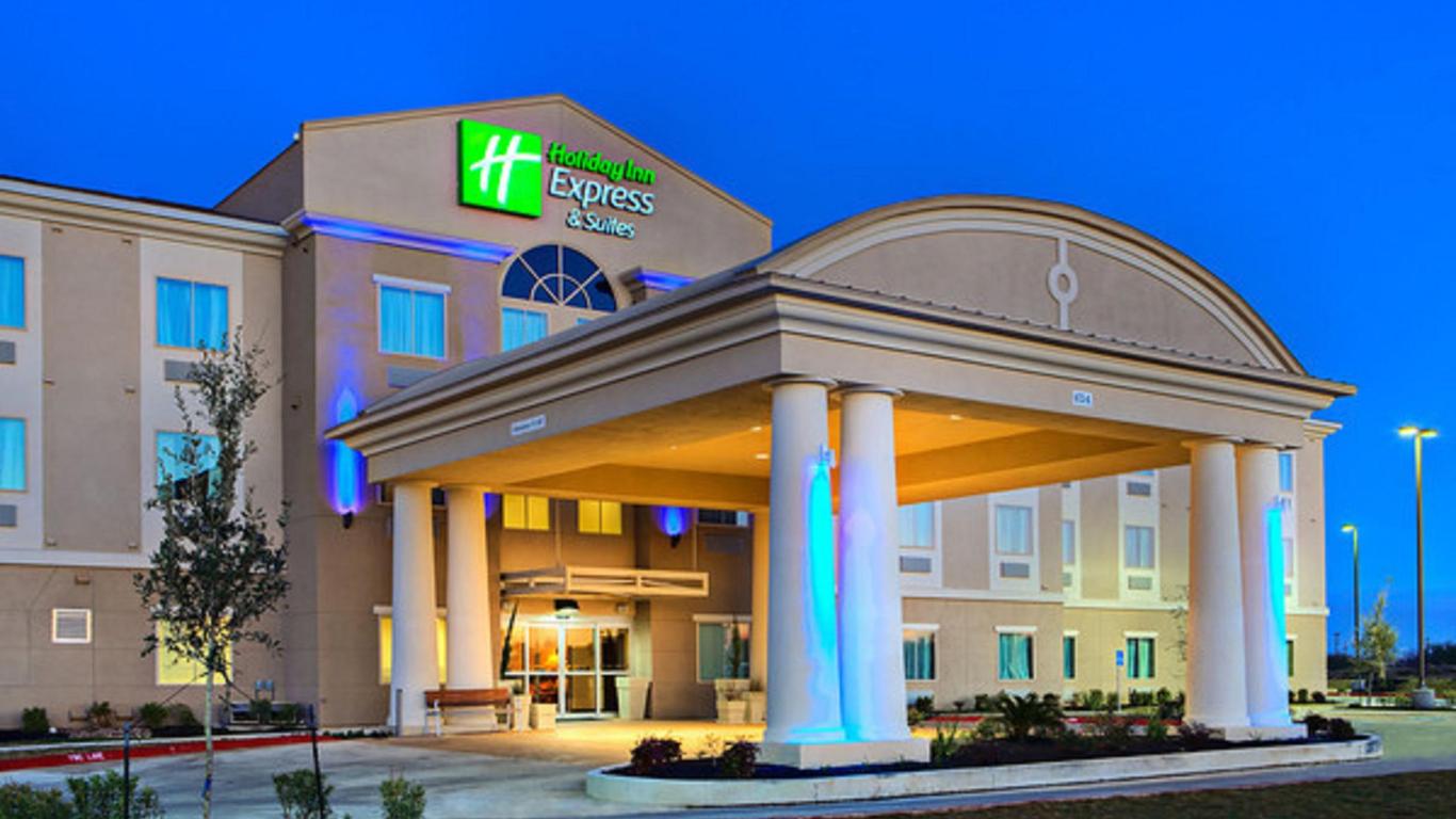 Holiday Inn Express & Suites Cotulla, An IHG Hotel