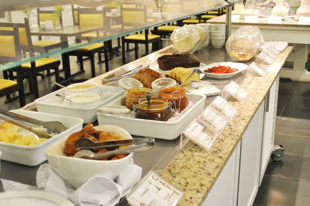 Buffet Photo