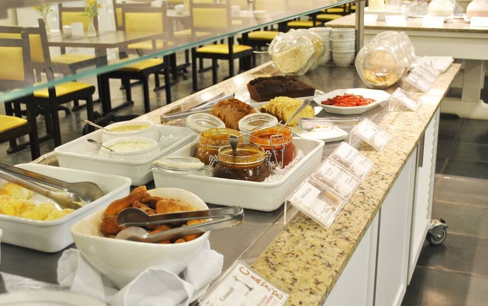 Buffet Photo