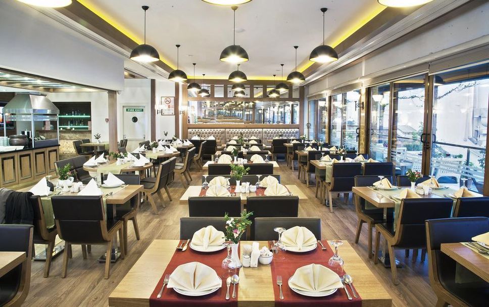 Restaurant Photo