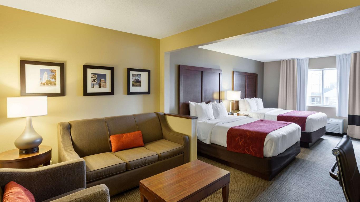 Comfort Suites University