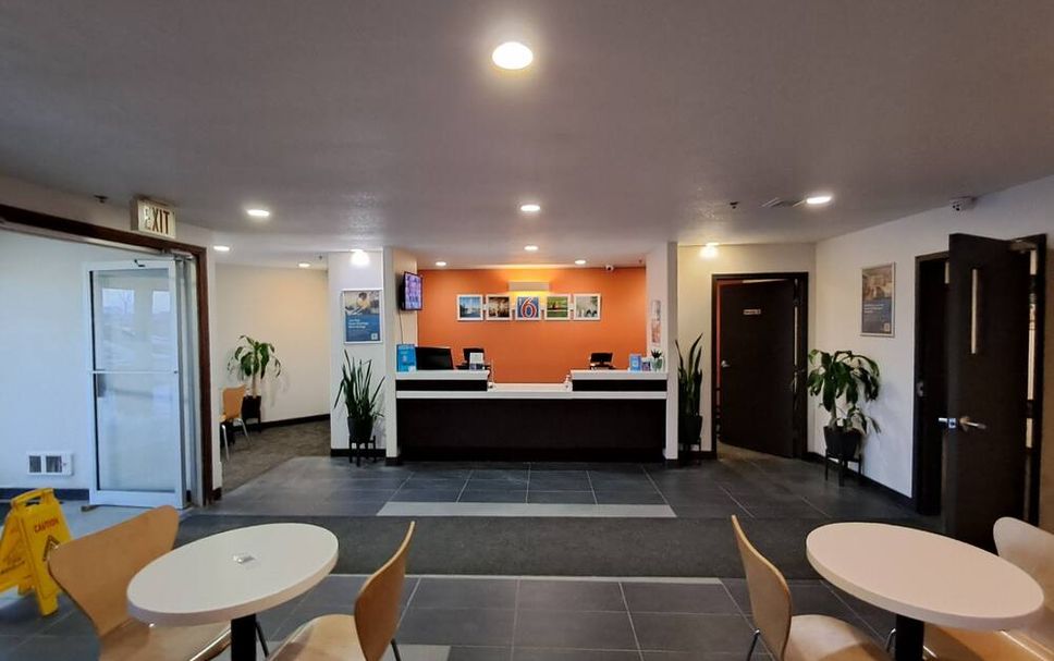 Front desk Photo
