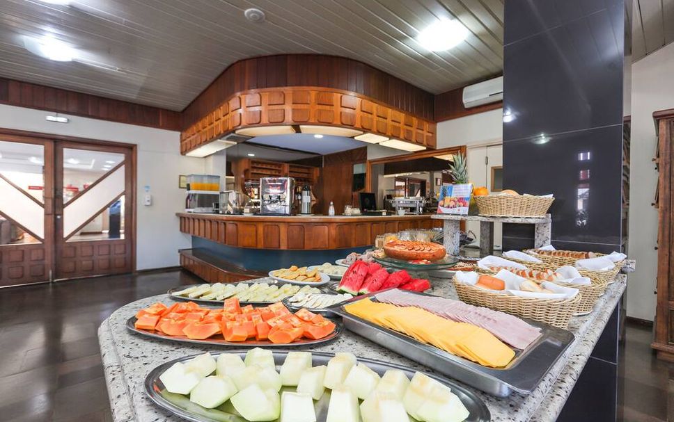 Buffet Photo